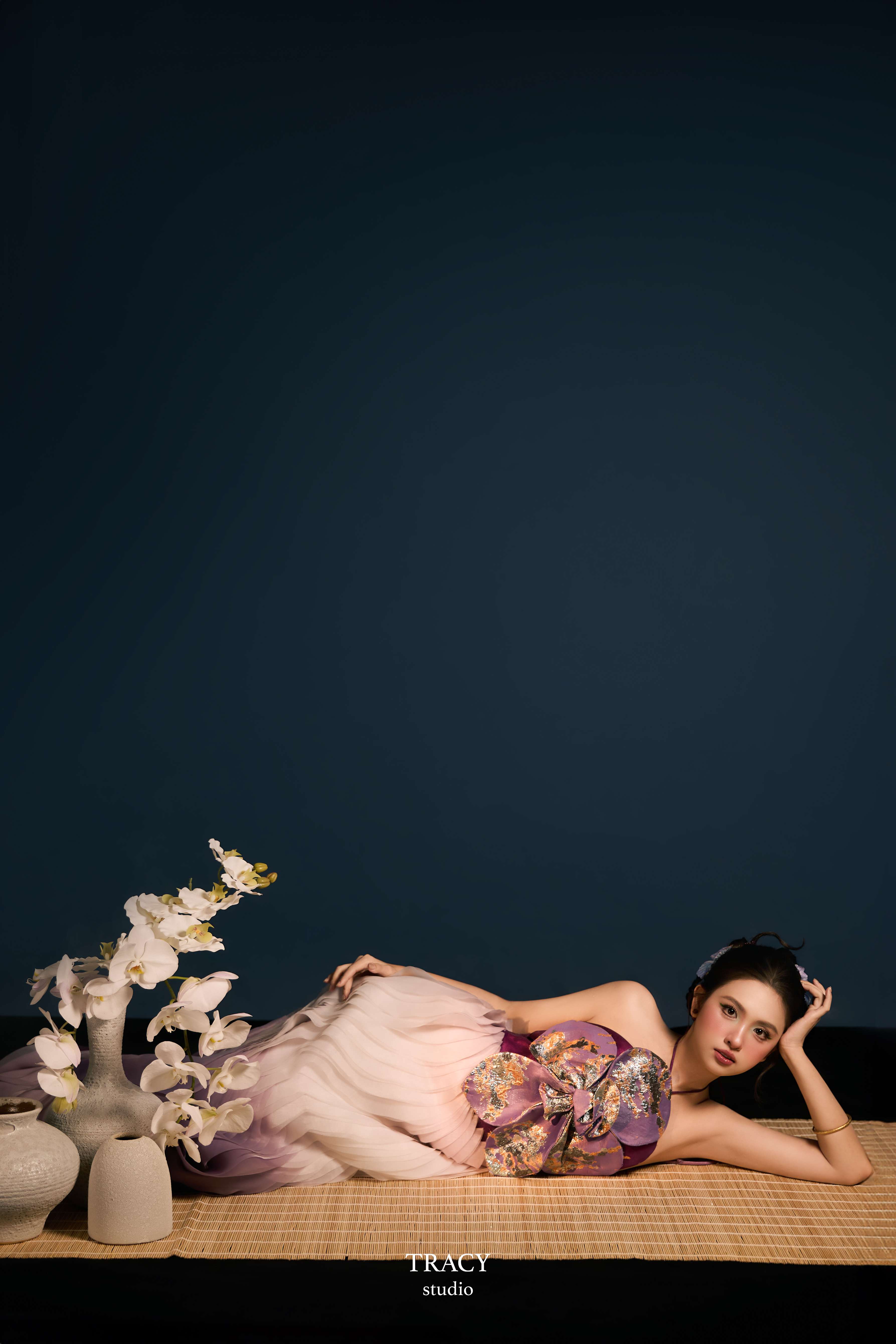 frontend/img/gallery/anh-tet-yem-ao-dai/tracy-studio-chup-yem-phong-lan (2).jpg